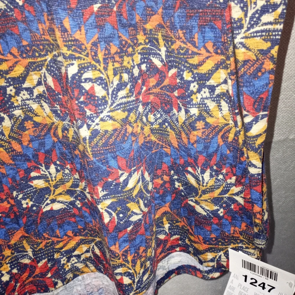 MEDIUM LYNNAE Tshirt. #1247 - Picture 3 of 7